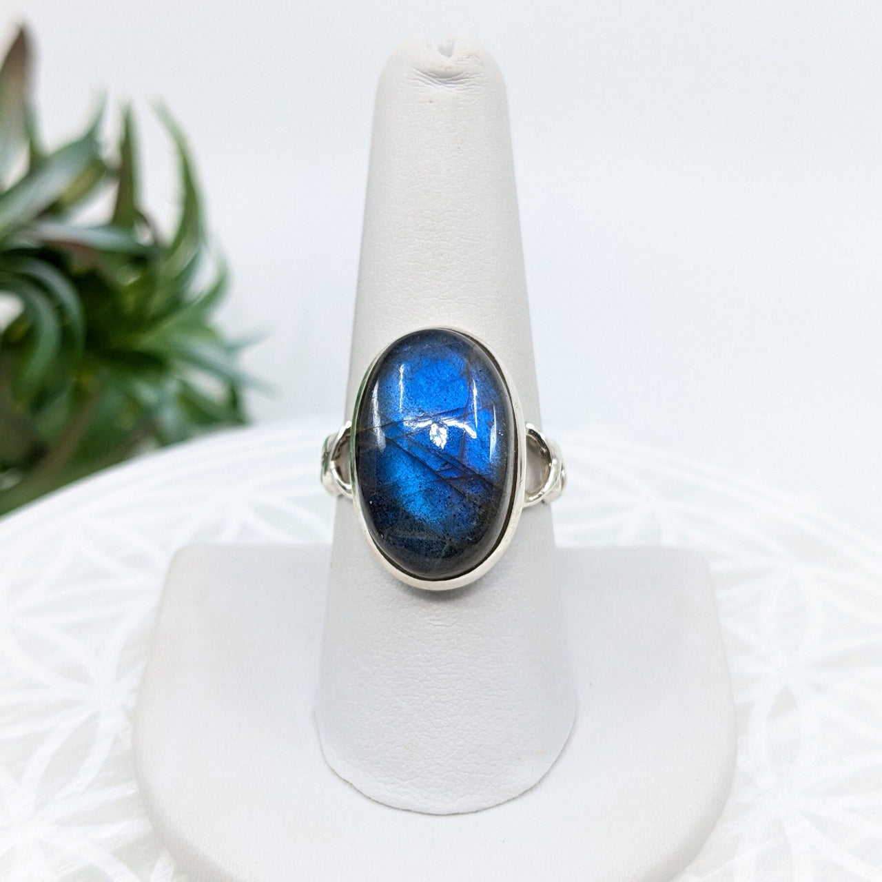 Labradorite  Sz 8  S.S. Oval Ring #LV5989