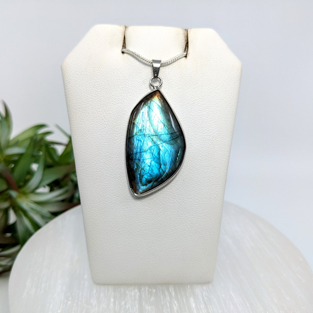 Labradorite  1.4" Pendant #LV6608