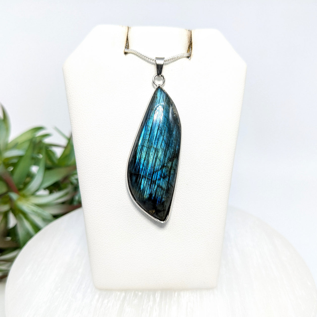 Labradorite  1.7" Pendant #LV6612