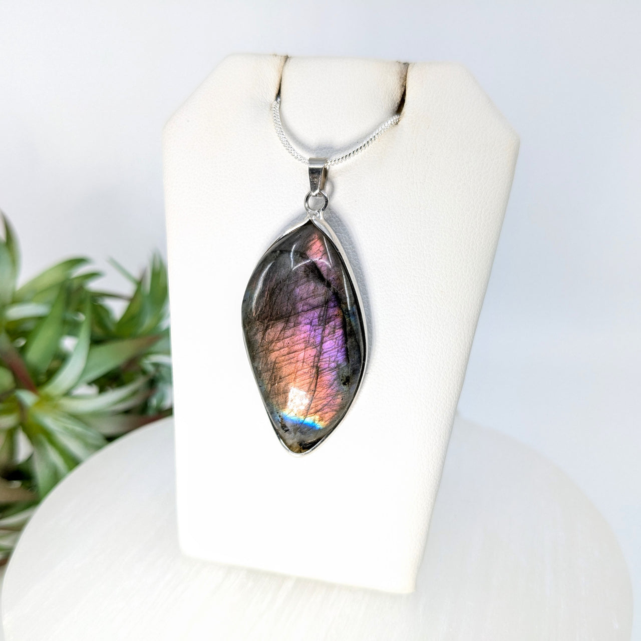 Labradorite  1.6" Pendant #LV6613