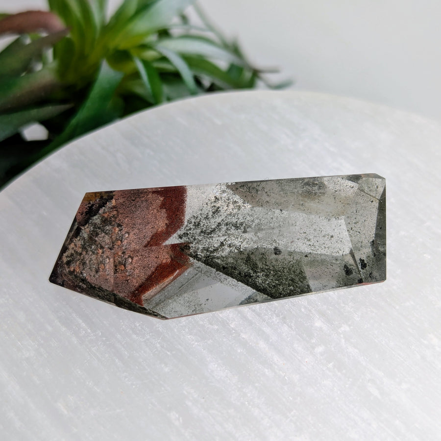 Garden Quartz 2" Geo Cut Pebble #LV8860