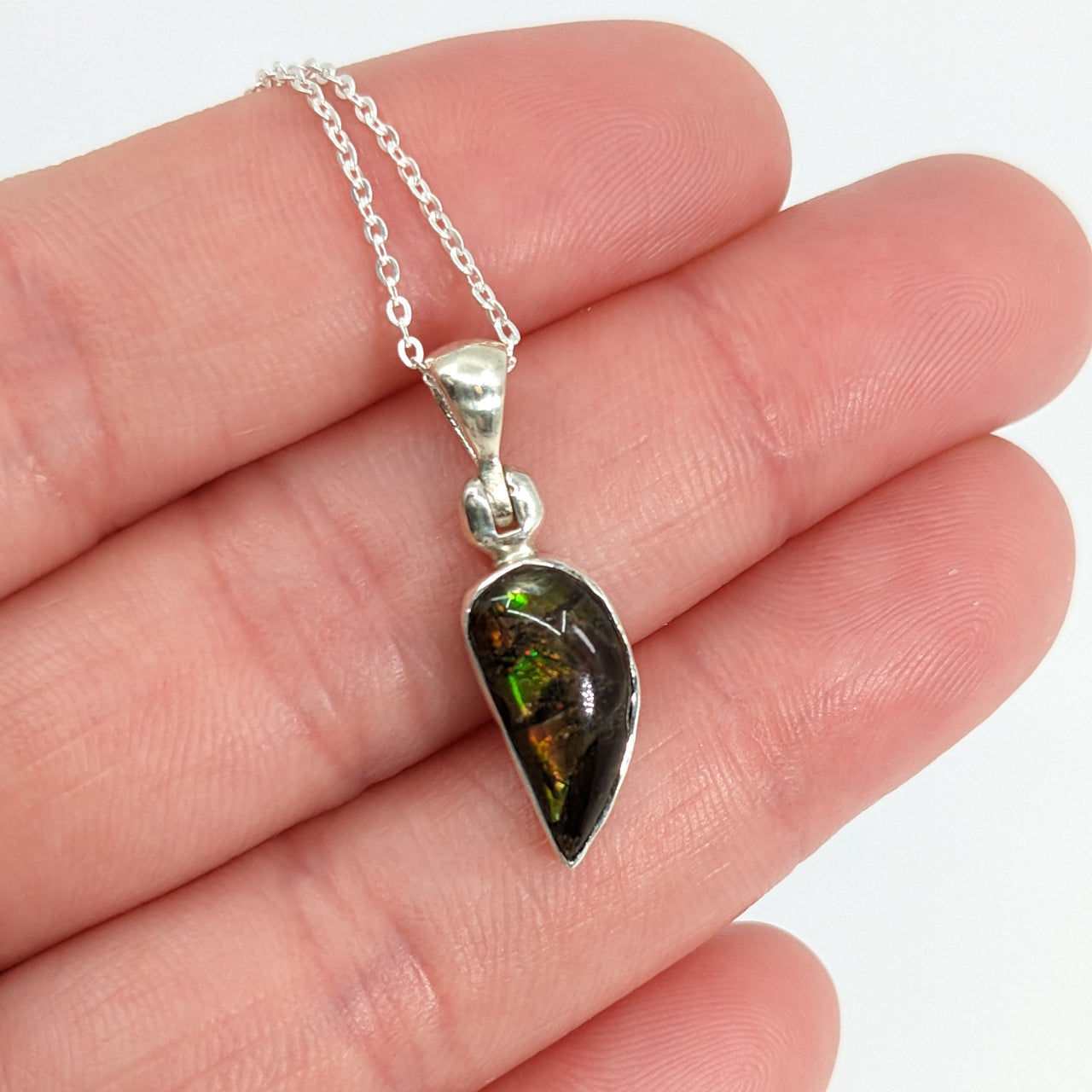 Ammolite 18" Sterling Silver Pendant (approx. 3g) #SK8914
