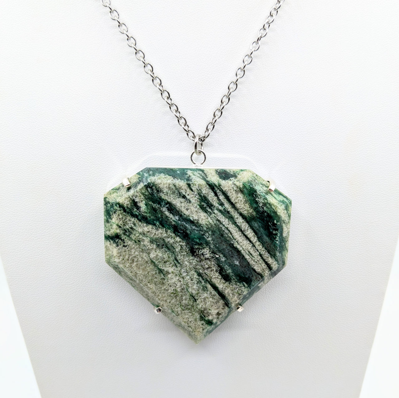 Serpentine Chunky 2.3" Point 26" Necklace #LV5775