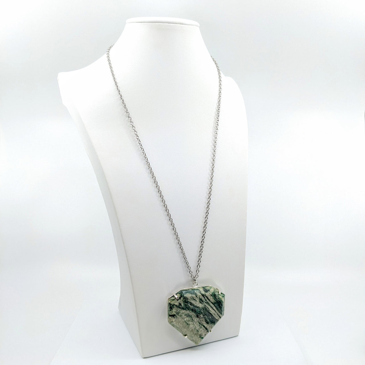 Serpentine Chunky 2.3" Point 26" Necklace #LV5775