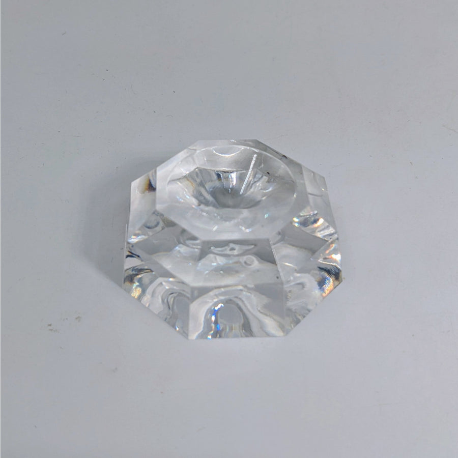 Clear crystal octagonal prism displayed on Acrylic & Metal Stands Q152 easel stand
