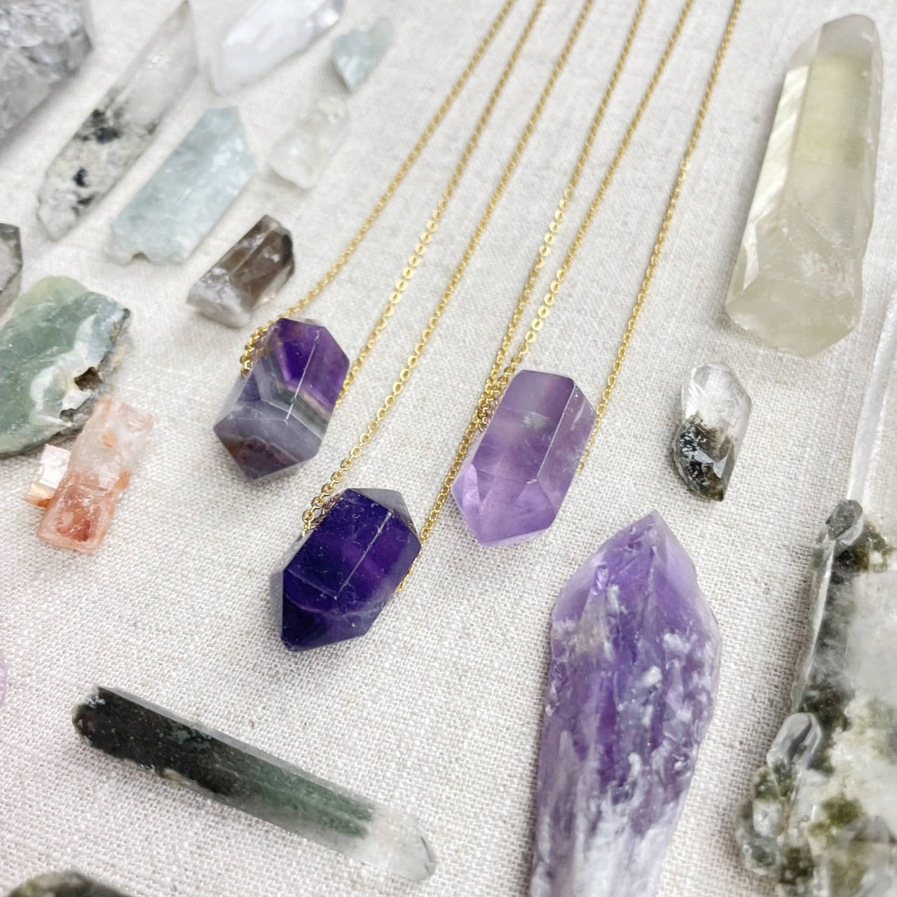 Elegant gold chain necklace with faceted amethyst pendant #LV9386