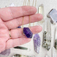 Deep purple amethyst double terminated point pendant on 18’’ gold chain LV9386