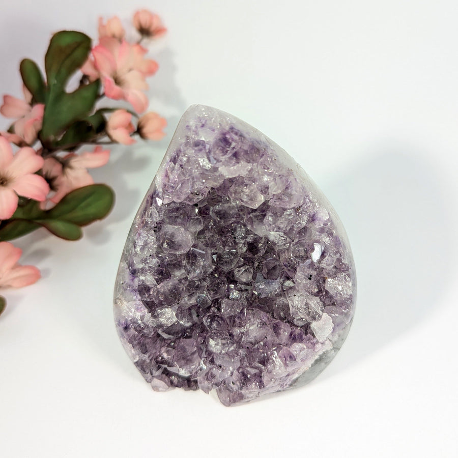 Teardrop-shaped Amethyst Geode displayed in Amethyst Geode 4.2 inch Freeform #LV8203