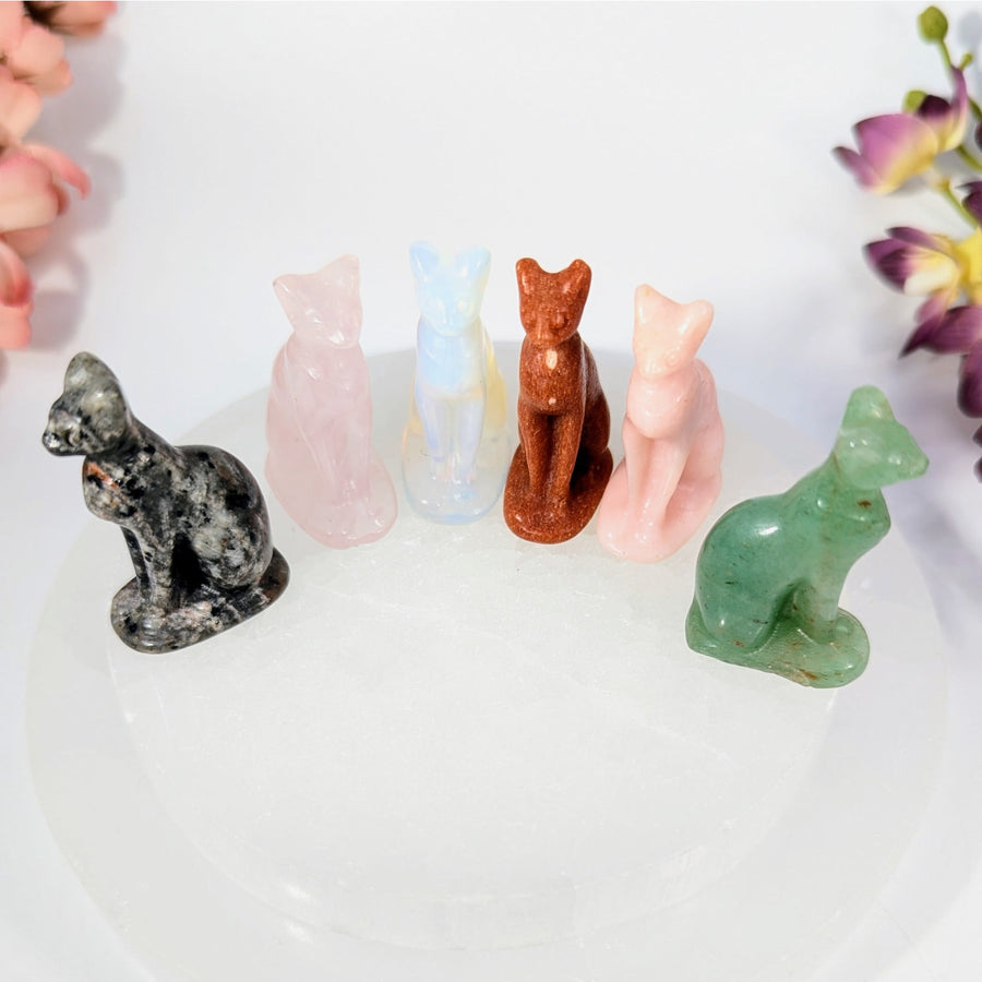 Assorted crystal 1.6’’ Egyptian cat carvings in 5 natural stones #BC0350