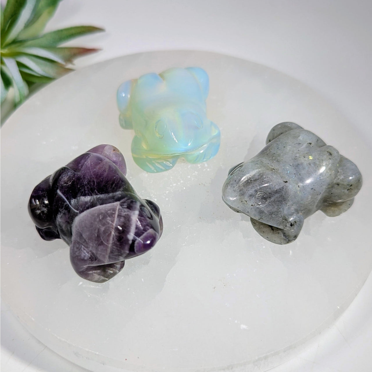 Assorted Crystal 1.8’’ Frog Carving #LV2314
