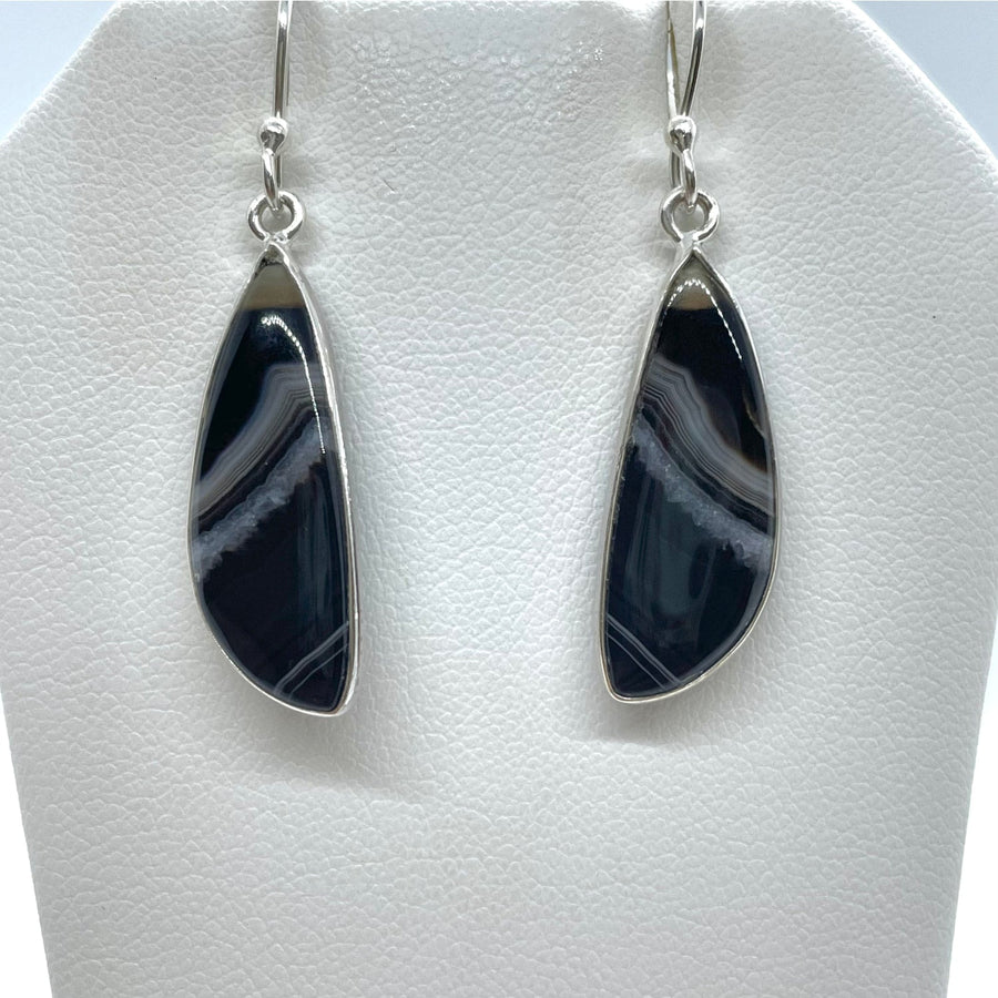 Silver teardrop earrings with black and white agate inlay in sterling silver set