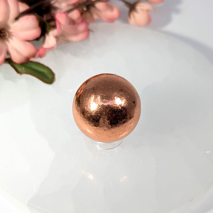 Polished copper 30mm sphere BC0200 with reflective metallic surface
