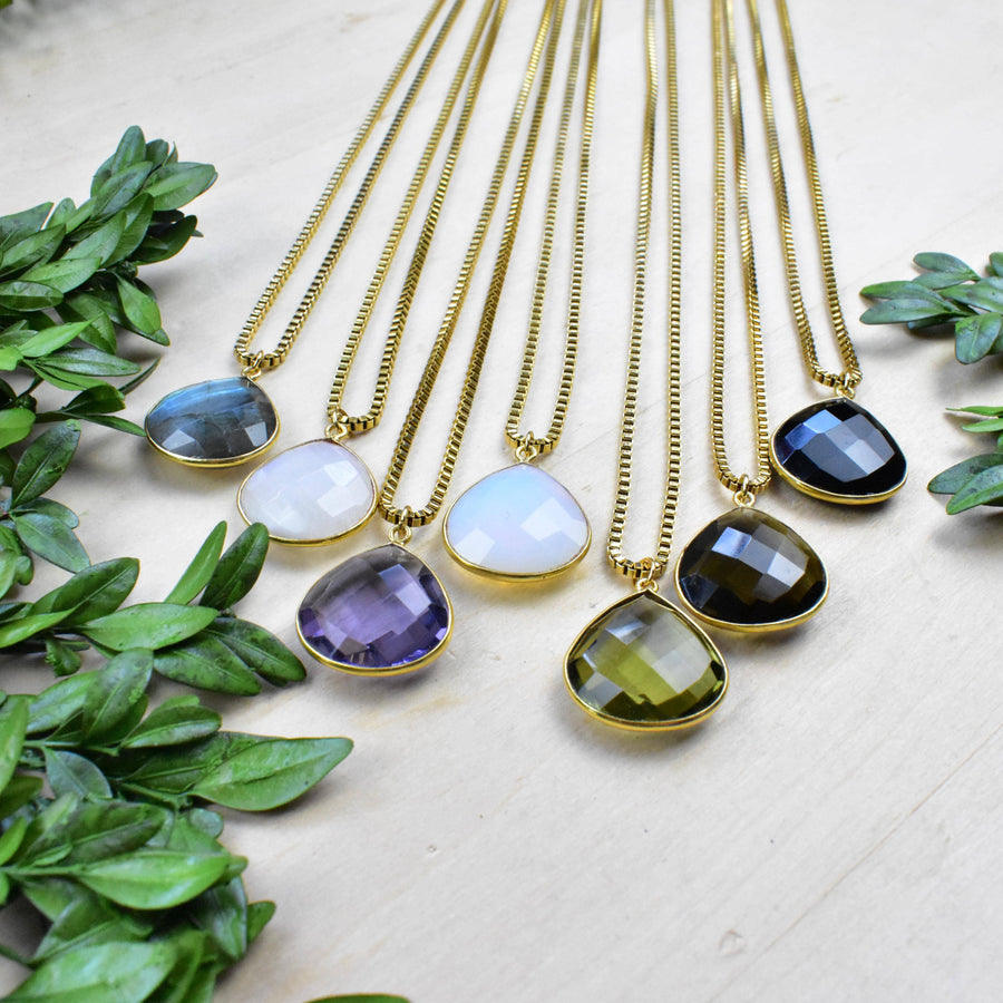 Elegant gold Faceted Teardrop Gemstone Necklace LV9394 with colored pendants
