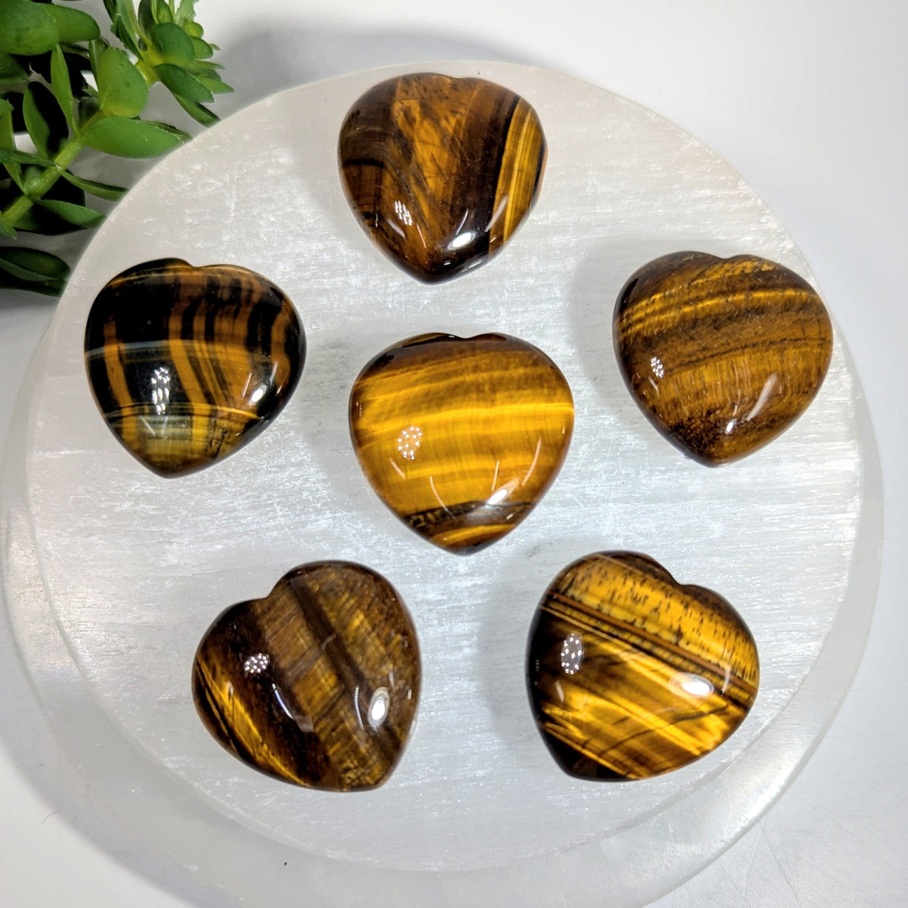 Six 1.2-inch gold tiger’s eye heart stones, glossy golden-brown stripes, #BC0615