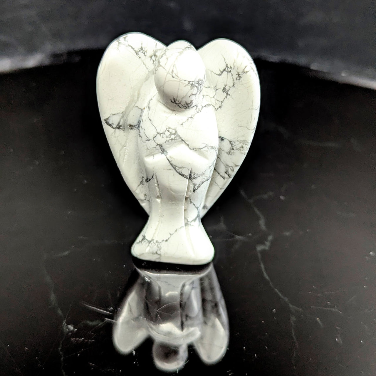 Howlite  3" Angel #BC1521