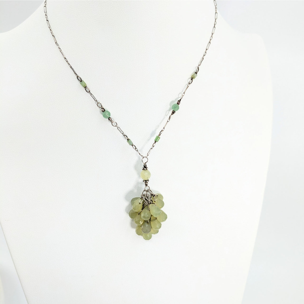 Delicate silver Jade Briolette 14’’ cluster necklace with pale green stone pendant