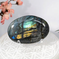 Iridescent Labradorite Palm Stone 2.6 inches for healing and meditation relaxation