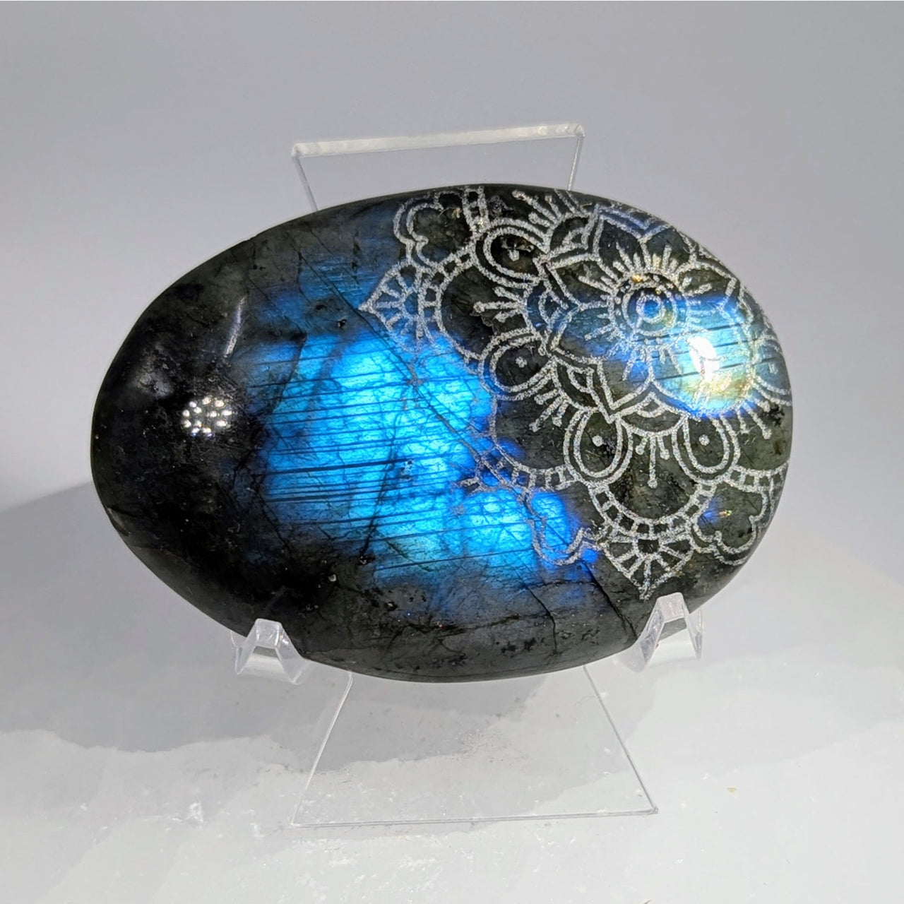 Labradorite Palm 2.5’’ w Mandala Etching #LV9419 $45