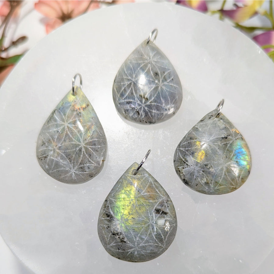 Labradorite Teardrop 1.3 - 1.6’’ Pendant w Etching #LV9351