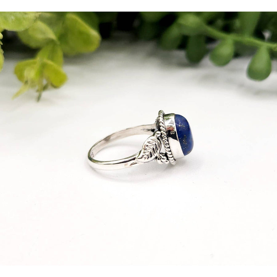 Silver ring with a blue Lapis Lazuli gemstone set in sterling silver 925 design