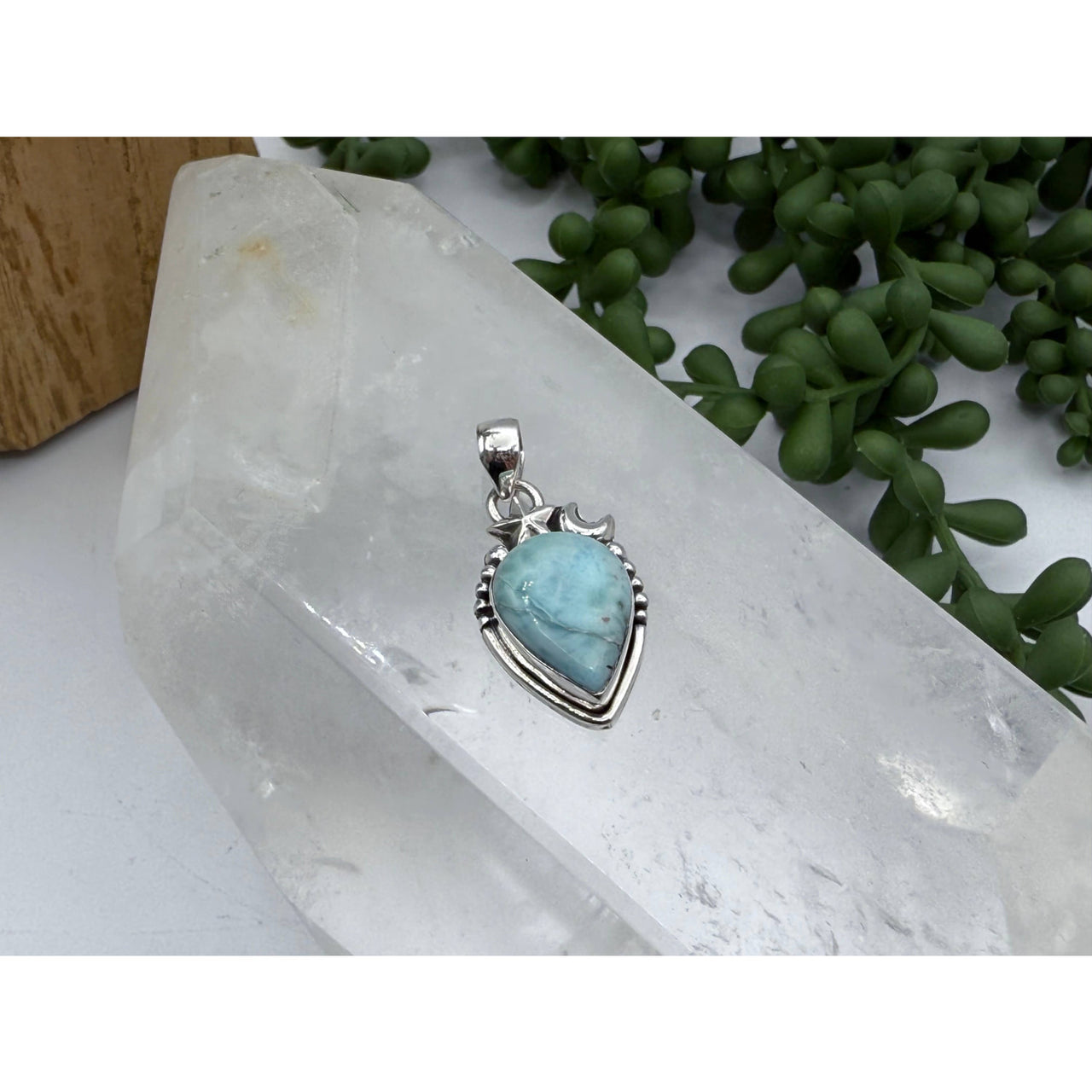 Larimar teardrop cabochon gem pendant in sterling silver 925 LV9524