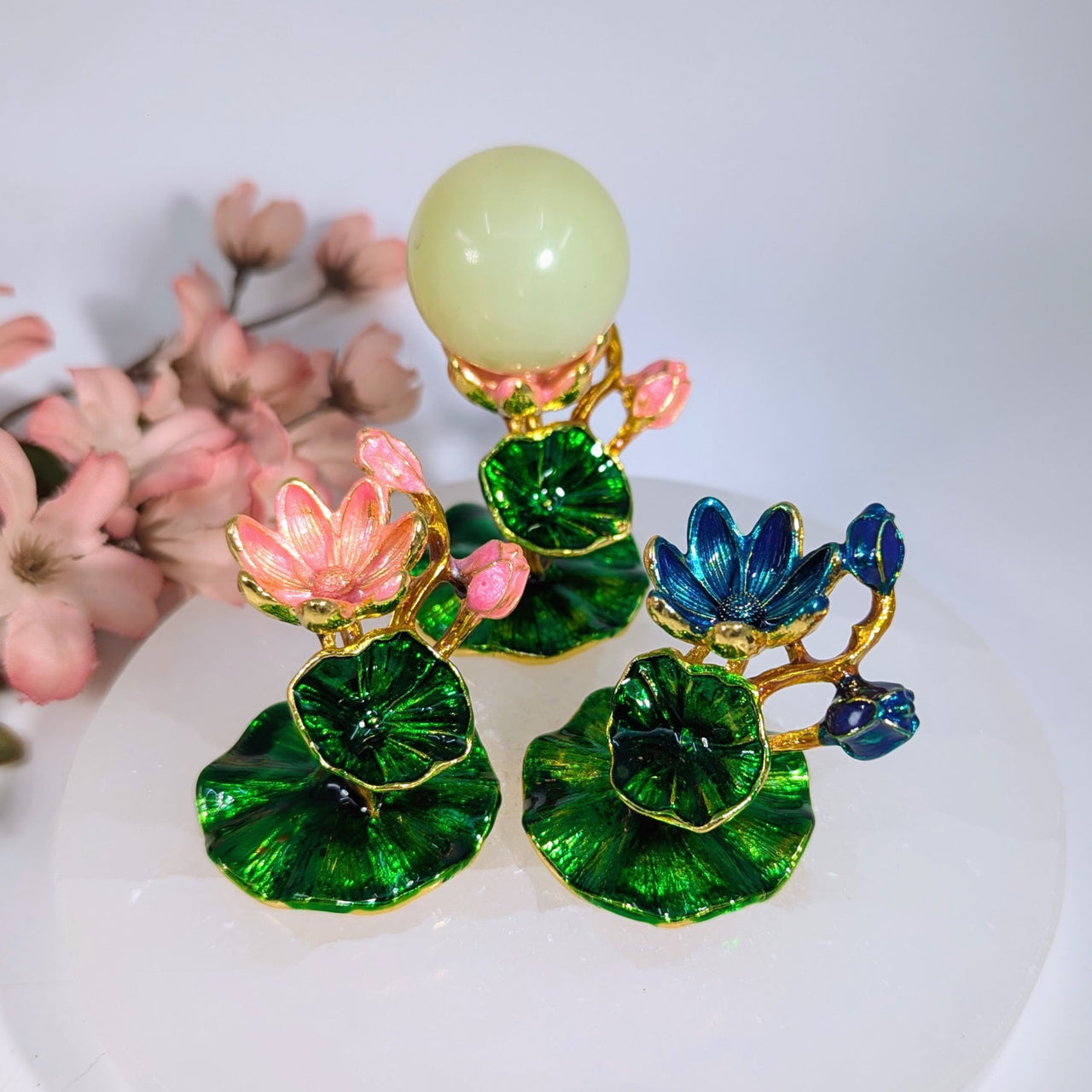 Handcrafted pink and blue lotus metal mini sphere holder BC0146