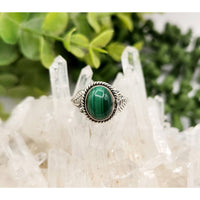 Malachite gemstone sterling silver ring with leaf detailing LV9526