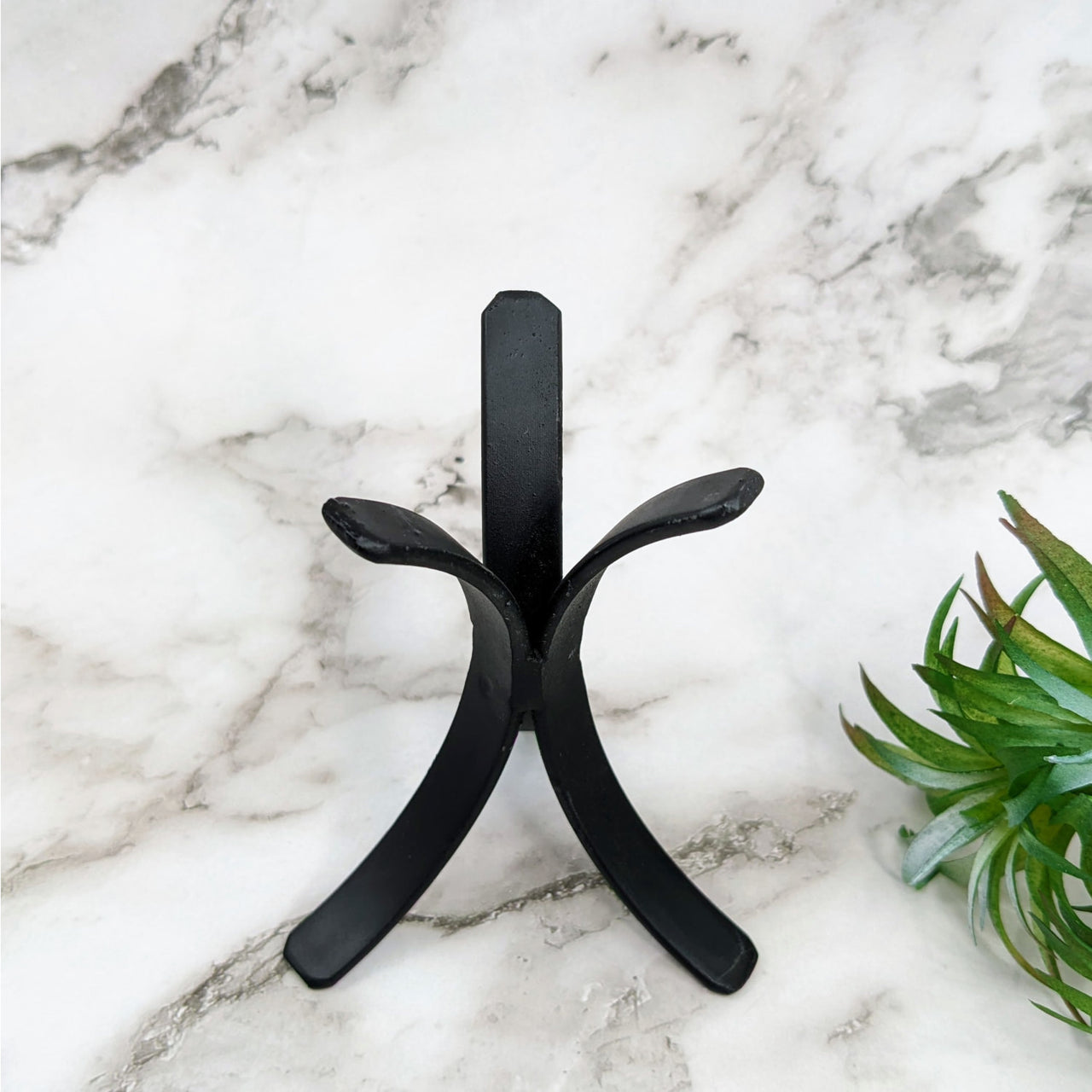 Black metal display stand for Metal Sphere Stand 3 Prong 5 Inch Tall LV4904