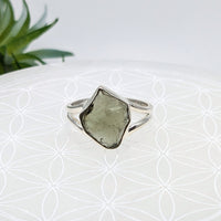 Thumbnail for Silver ring with raw green Amethyst crystal, Moldavite style LV7040, perfect for crystal lovers