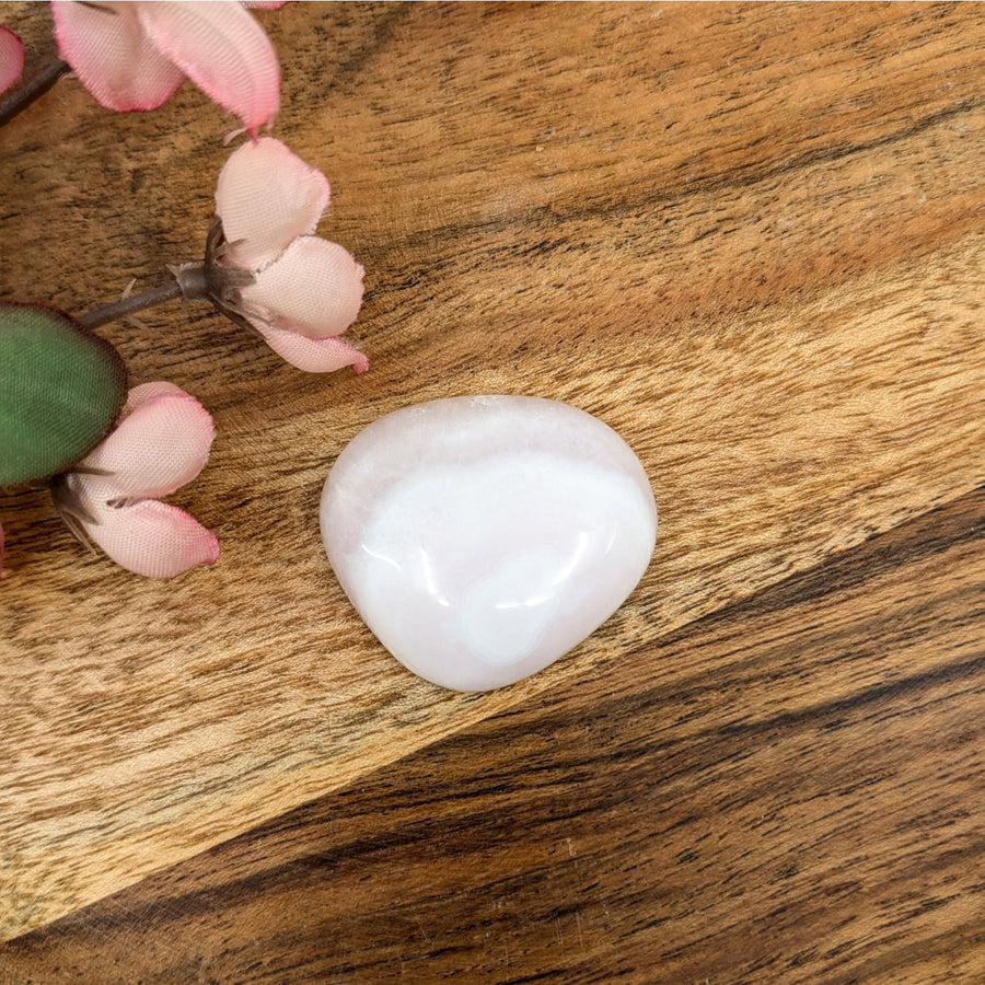 Smooth white heart-shaped stone from Pink Calcite 1.2 inch Teardrop Cabochon #LV7239