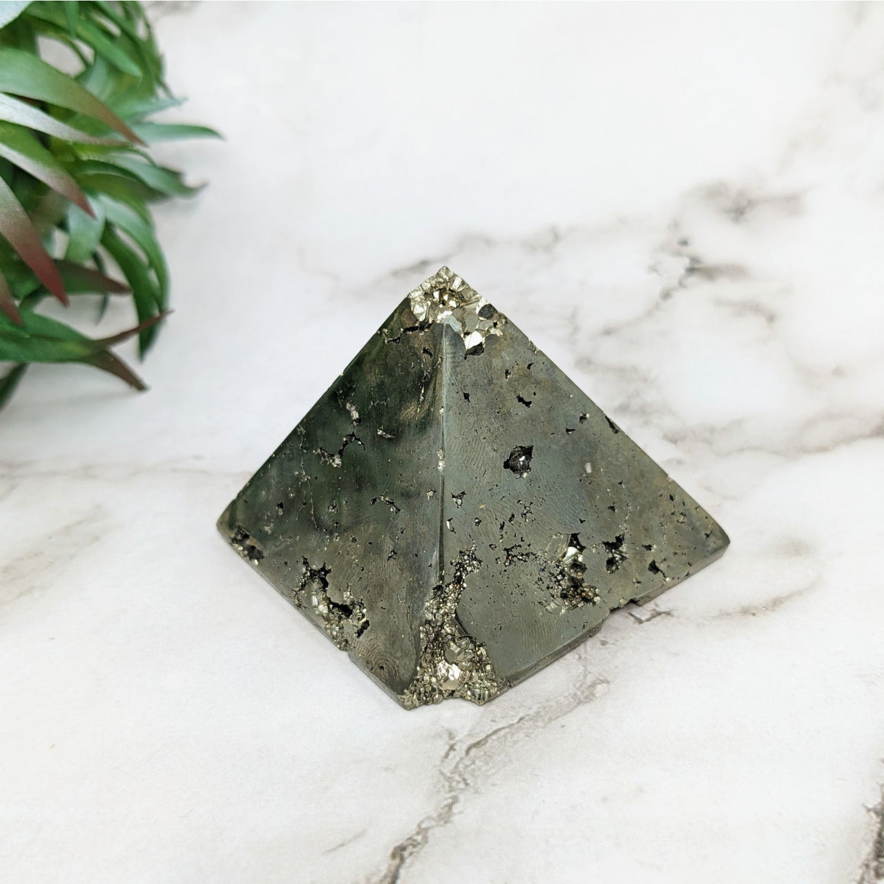 Green quartz pyramid with gold flecks for feng shui energy - Pyrite 1.5’ Pyramid #LV5205