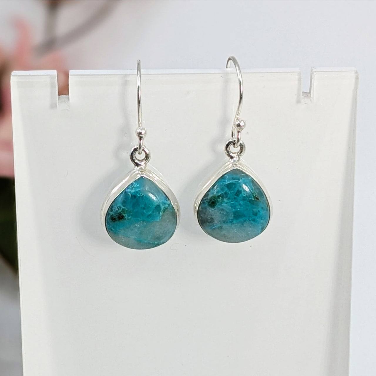 Quantum Quattro teardrop earrings with silver hooks, stylish item tier benefits