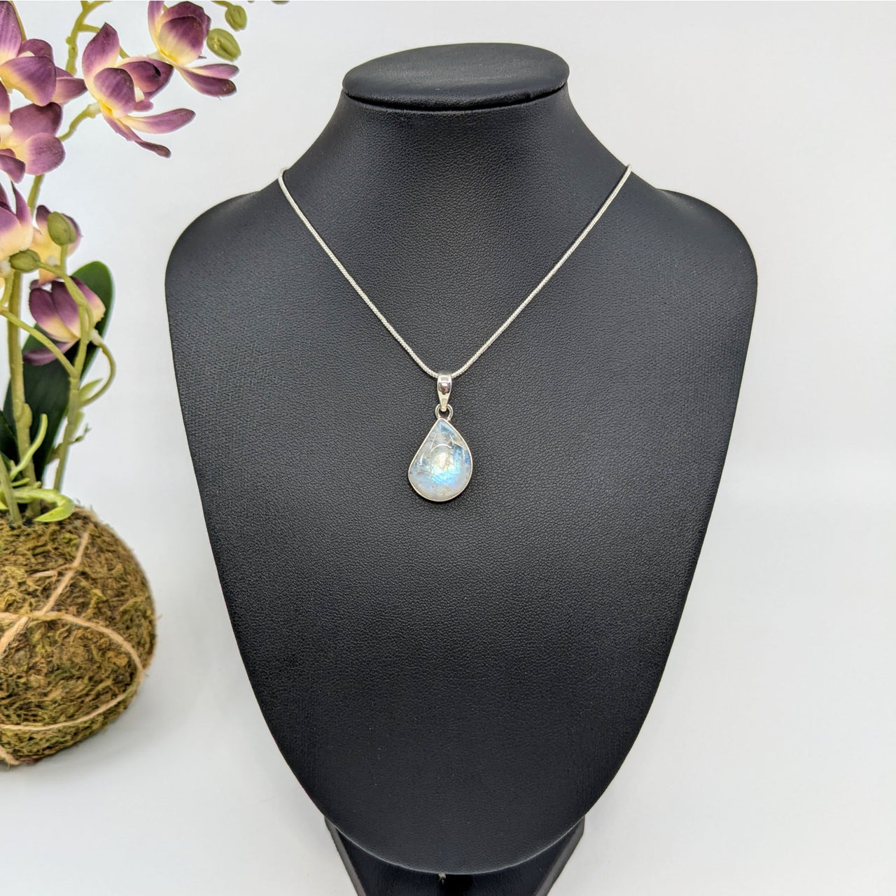 Teardrop-shaped Rainbow Moonstone pendant on silver chain necklace LV5926