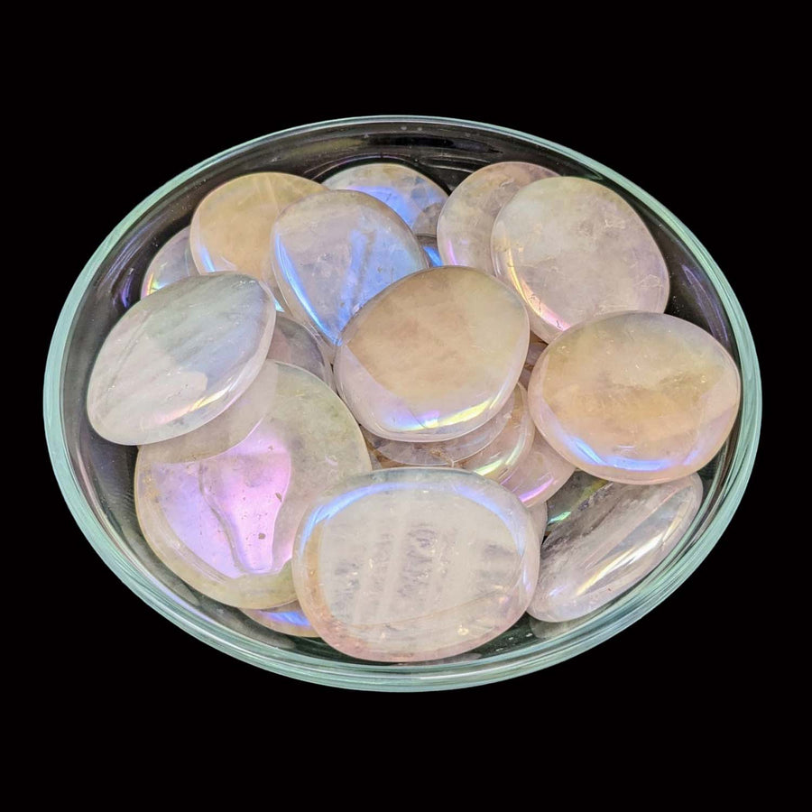 Bowl of clear quartz with Rose Quartz Aura Palm Stone LV1839 for healing energy