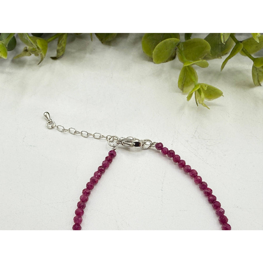 Faceted 3mm ruby beaded bracelet with silver clasp and chain LV9534