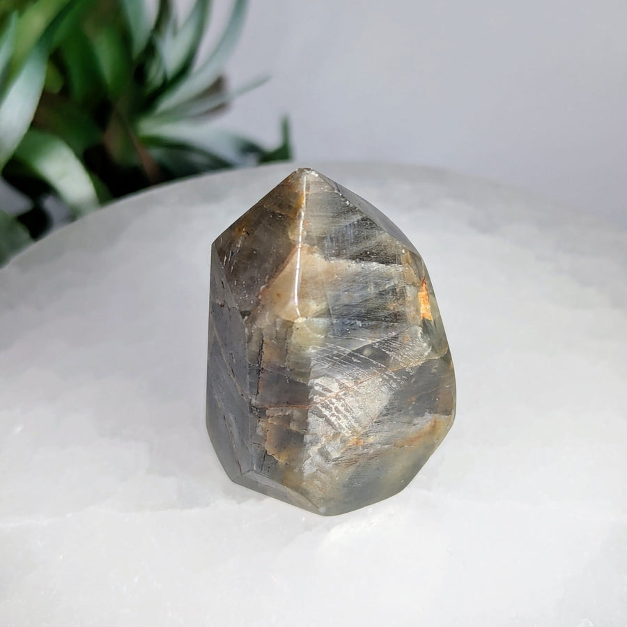 Sapphire Corundum 1.5’’ Mini Generator #LV9010 - $40