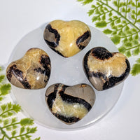 Septarian 2’’ small heart #BC1148: polished agate with golden-yellow veining