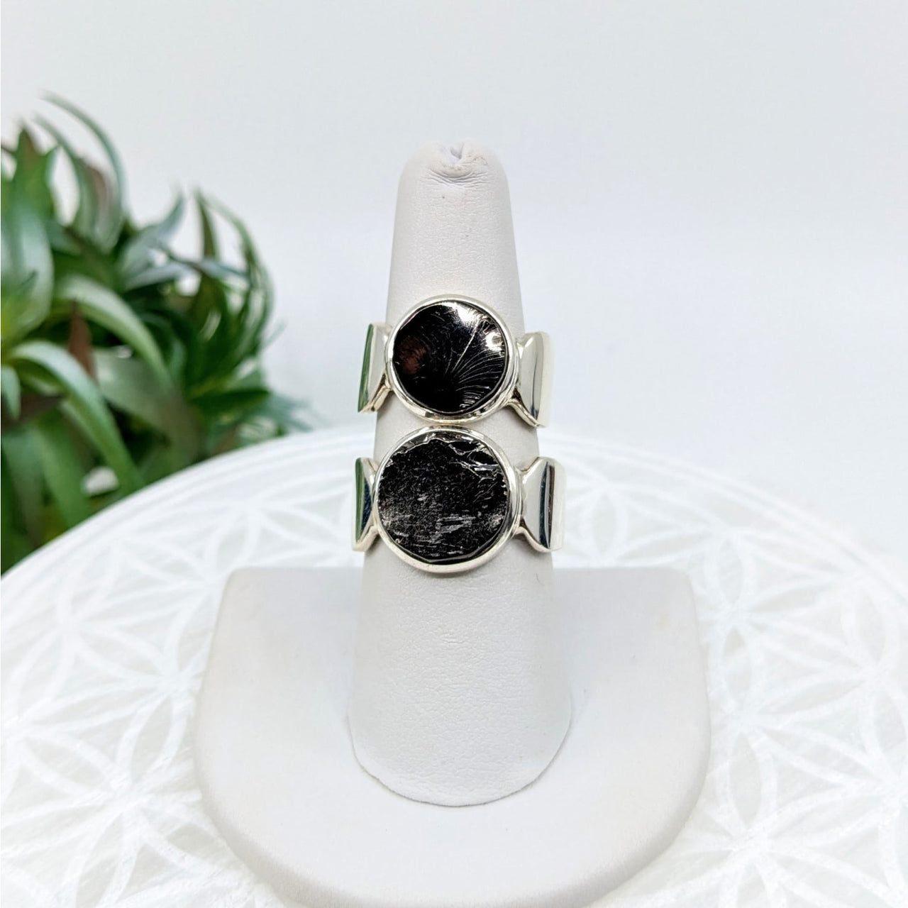 Shungite S.S. Circle Ring #LV5951 - $69