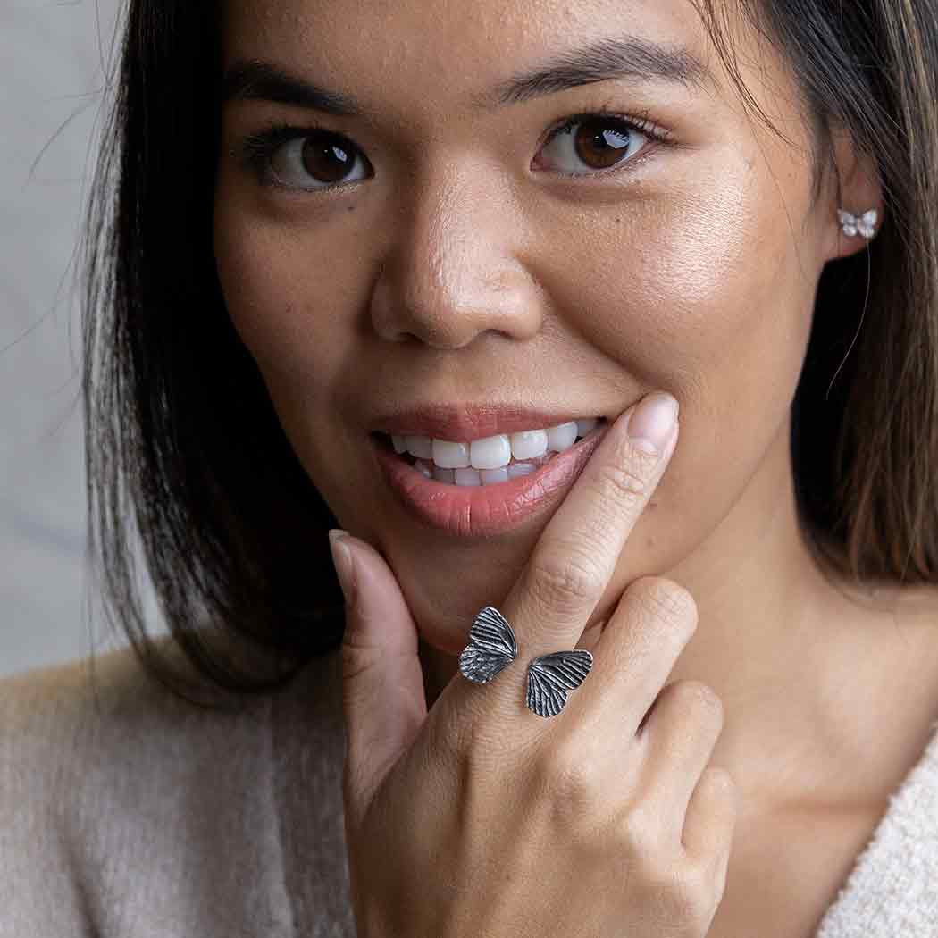 Silver adjustable dimensional butterfly wings ring LV9567 with shiny intricate details