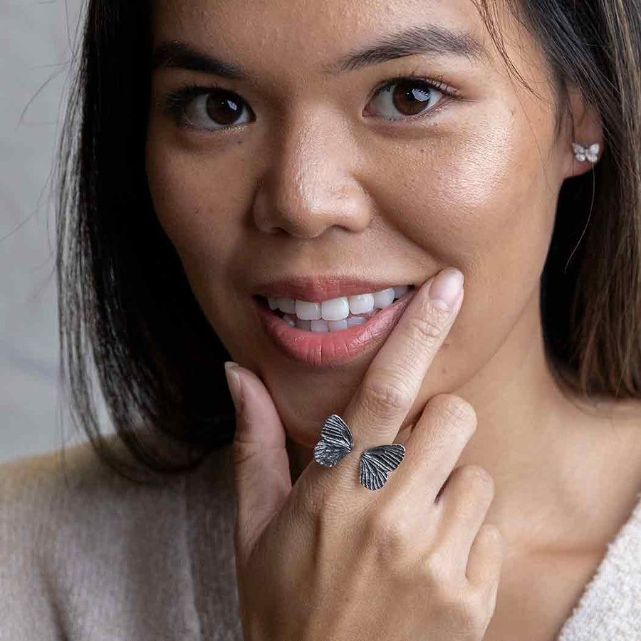 Silver adjustable dimensional butterfly wings ring LV9567 with shiny intricate details