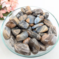 Silver Peach Moonstone 1.2 1.7’’ Tumbled Stone #LV8945 $4.95