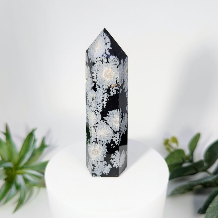 Polished Black Obsidian Tower with Snowflake Patterns for Sale in Jewelry and Healing