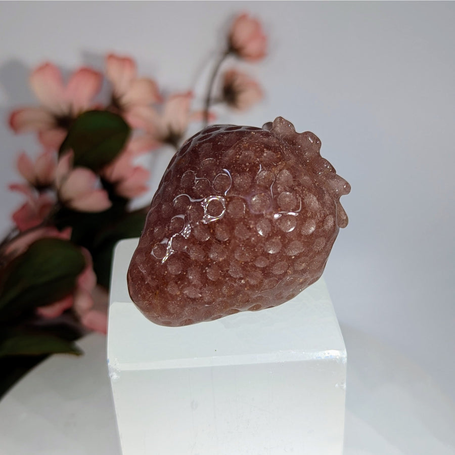 Strawberry Quartz 1.9’’ Strawberry Carving #LV9642 $30