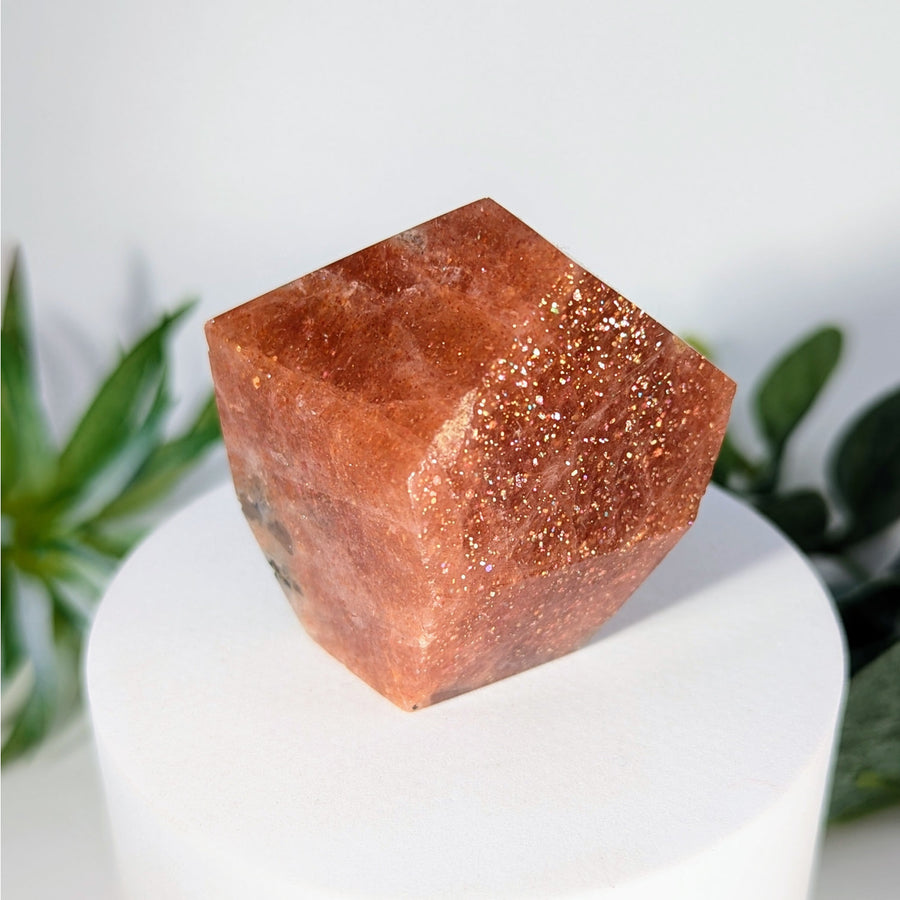 Sparkly orange Sunstone crystal tower in Geo freeform shape for the Sunstone 1.8 inch product