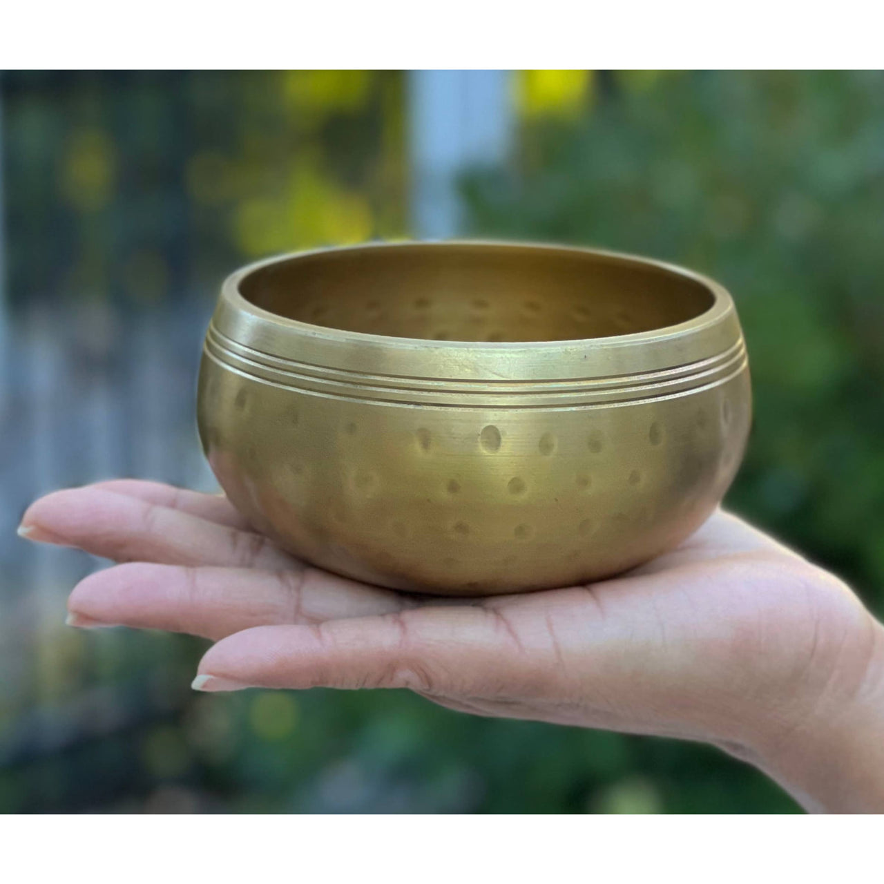 Golden Singing Bowl from Tibetan Brass Gong Meditation Singing Bowl Complete Set LV7338