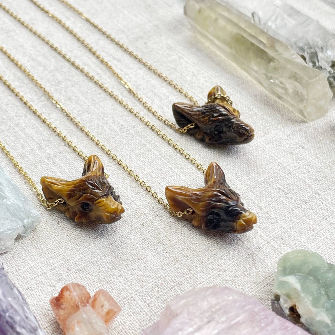 Three tiger eye fox head pendants on gold chains, LV9098 necklace