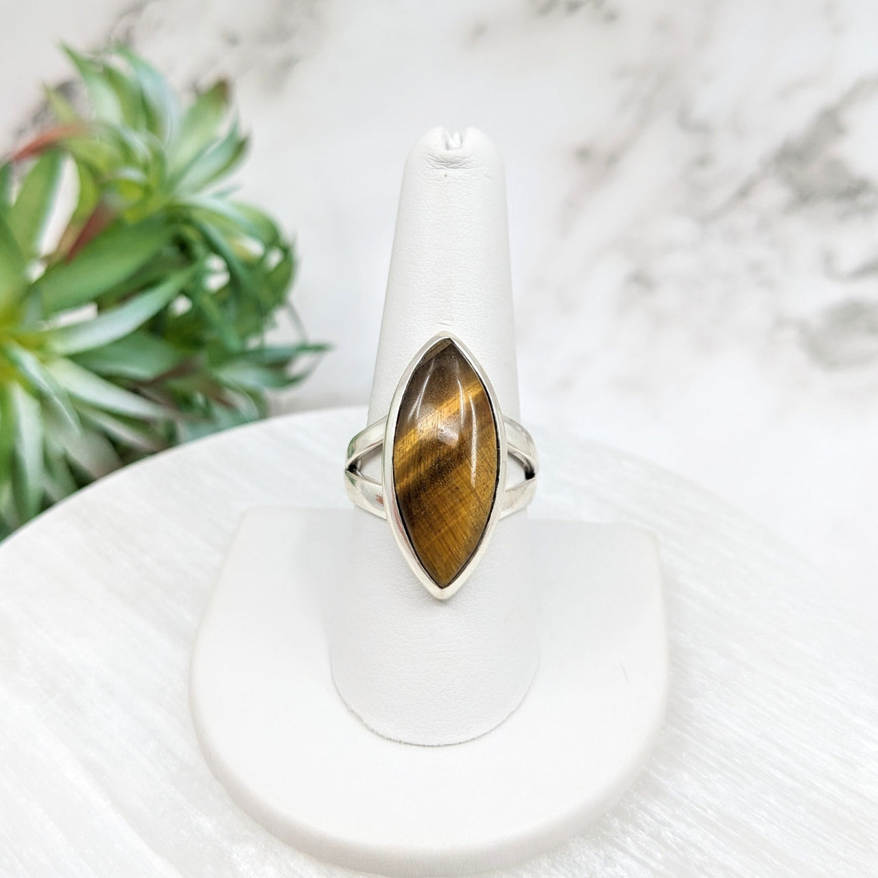 Sterling silver Tiger’s Eye ring, size 9 Marquis, product code LV5107