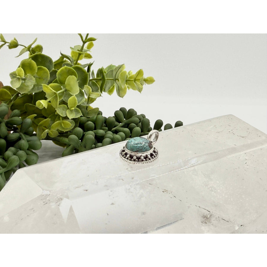 Silver turquoise gemstone pendant in sterling silver 925 LV9541