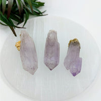 Thumbnail for Close-up of Veracruz Amethyst XL Points on display plate from product LV3371