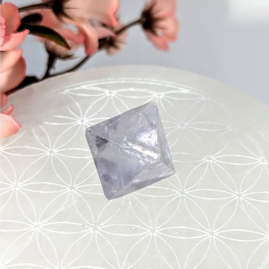 Translucent Violet Purple Fluorite 1-inch Gem Octahedron pyramid for healing and decor